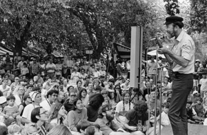Pete Seeger old playing outdoors